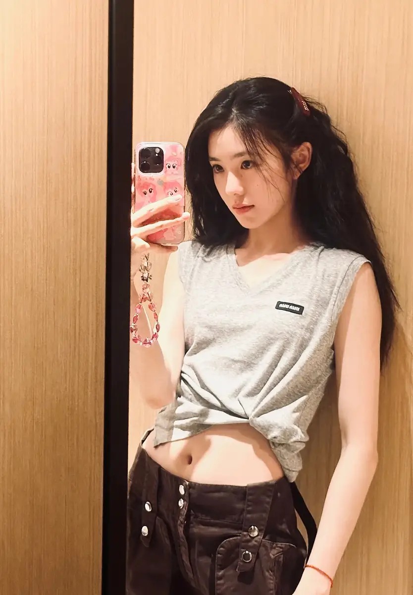 王一博巴黎時裝周爭議：一場關于偶像工業的審美疲勞