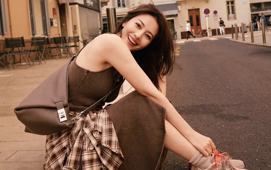 昭妍曬老公受傷照，網(wǎng)友：這波狗糧太硬核！?